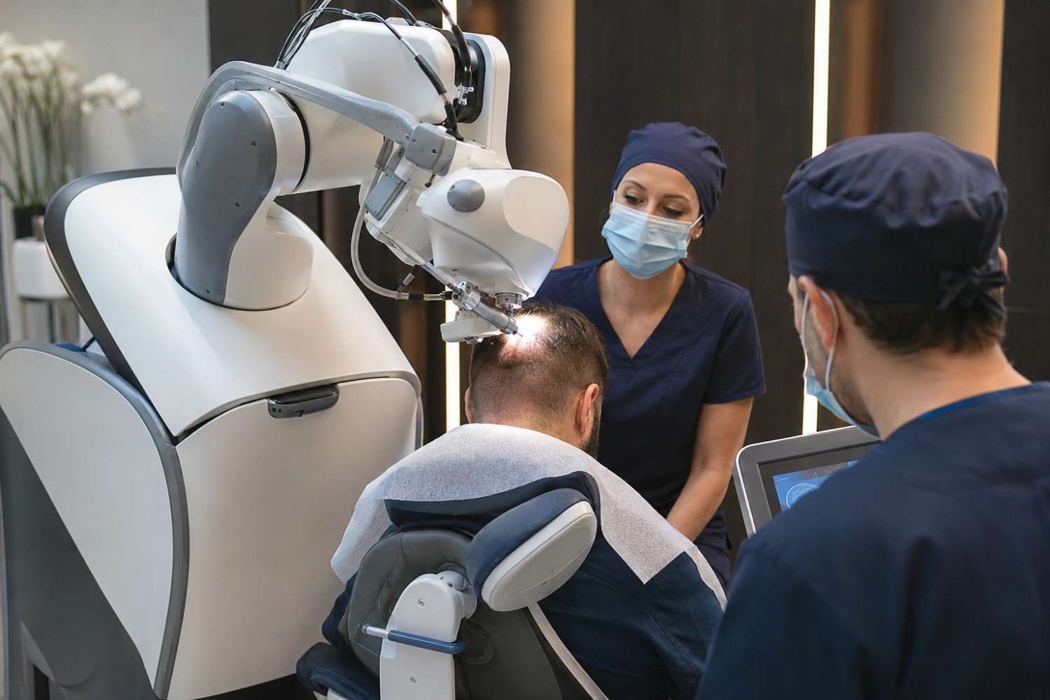 Advanced FUE Hair Transplant Technology in Sarasota Tampa Surgeons